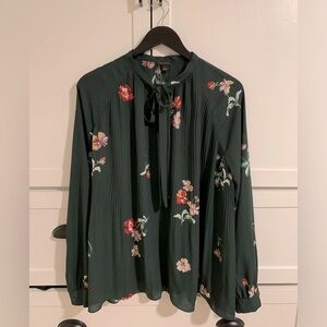 Ann Taylor Green Floral Tie Blouse XL